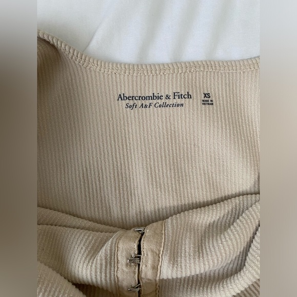 Abercrombie & Fitch nude slimming Bodysuit ribbed square neck body suit - Picture 3 of 5